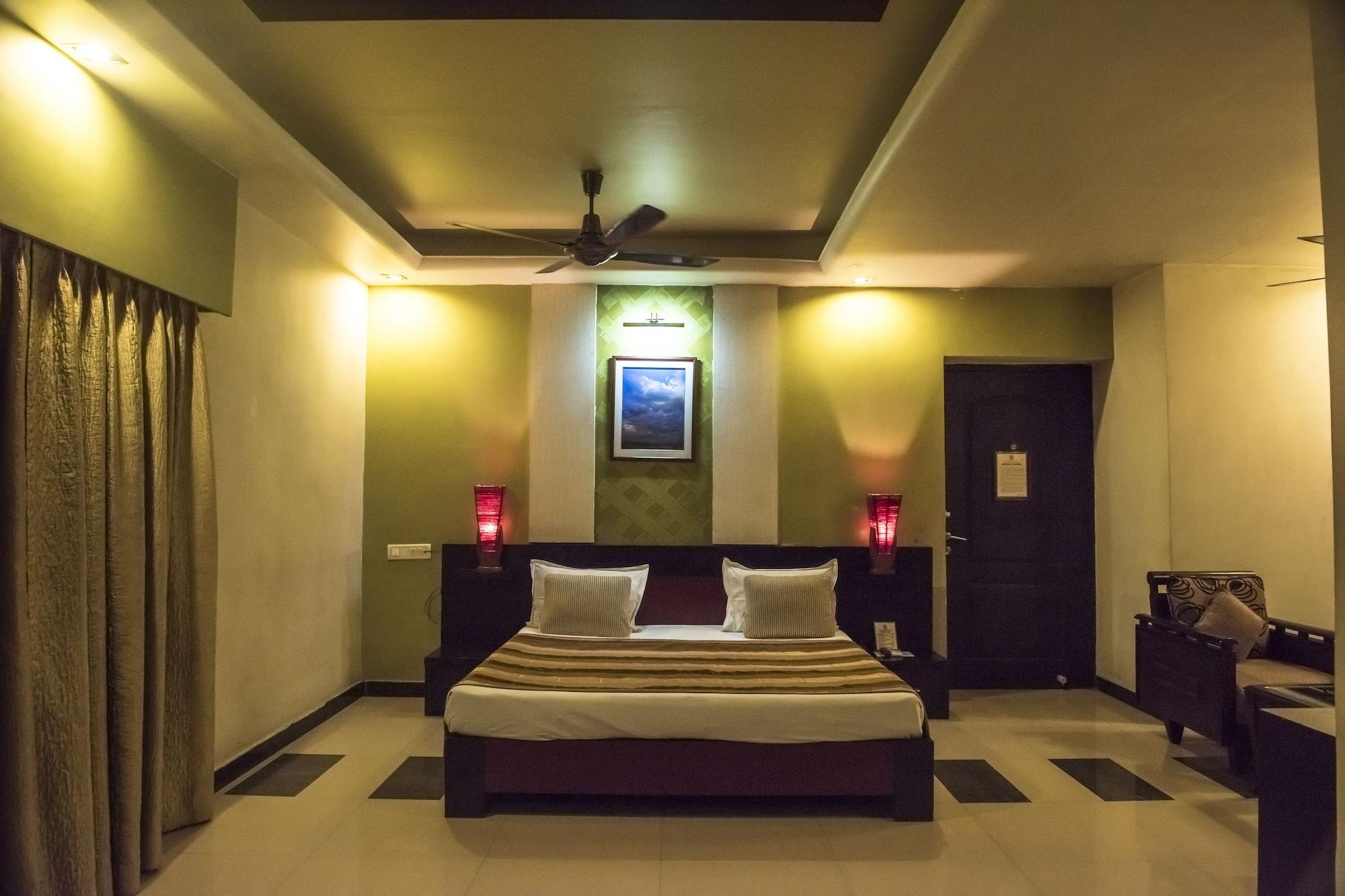 Hotel Pushpak Bhubaneswar Exterior foto