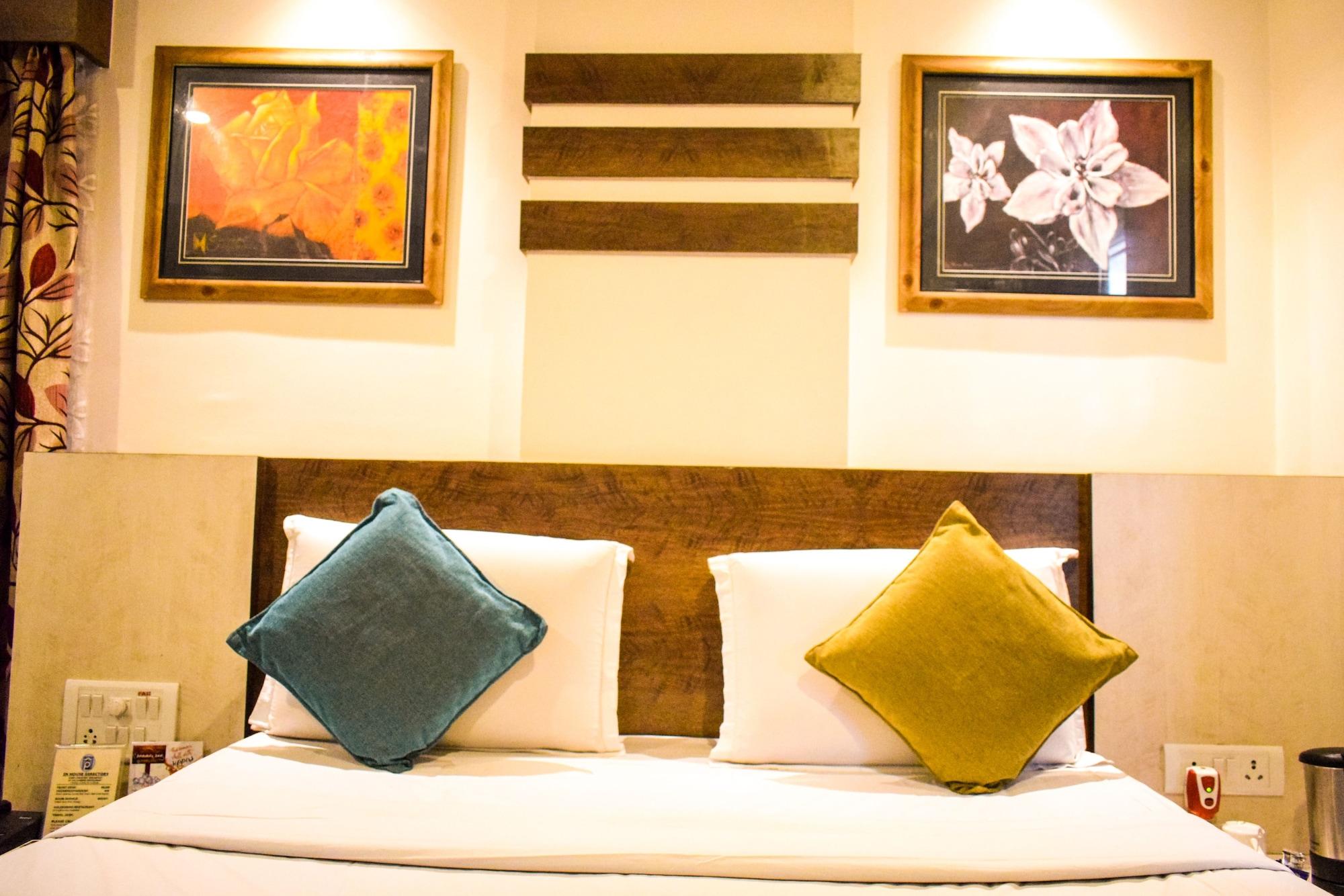 Hotel Pushpak Bhubaneswar Exterior foto