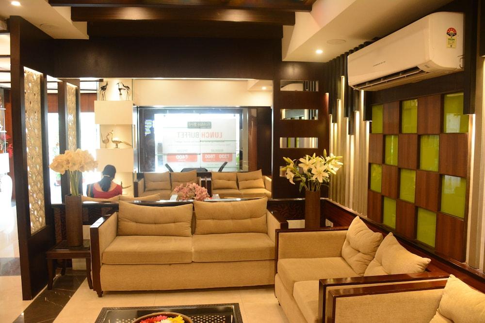 Hotel Pushpak Bhubaneswar Exterior foto