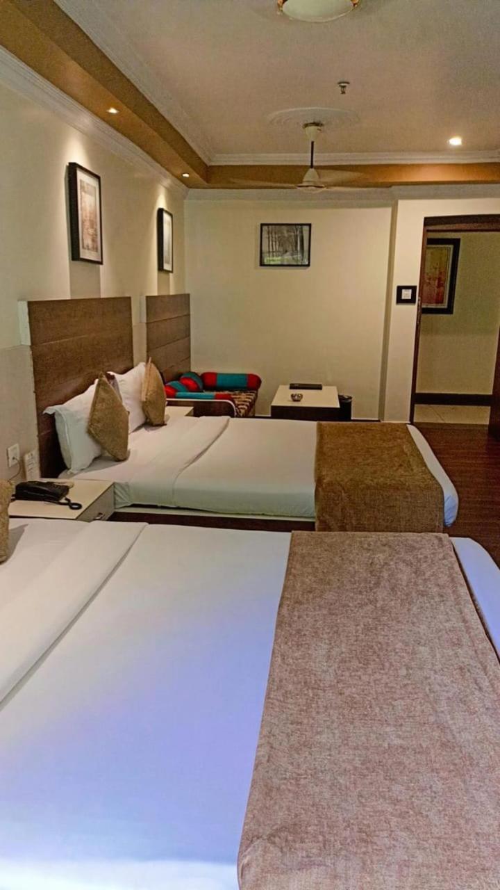 Hotel Pushpak Bhubaneswar Exterior foto