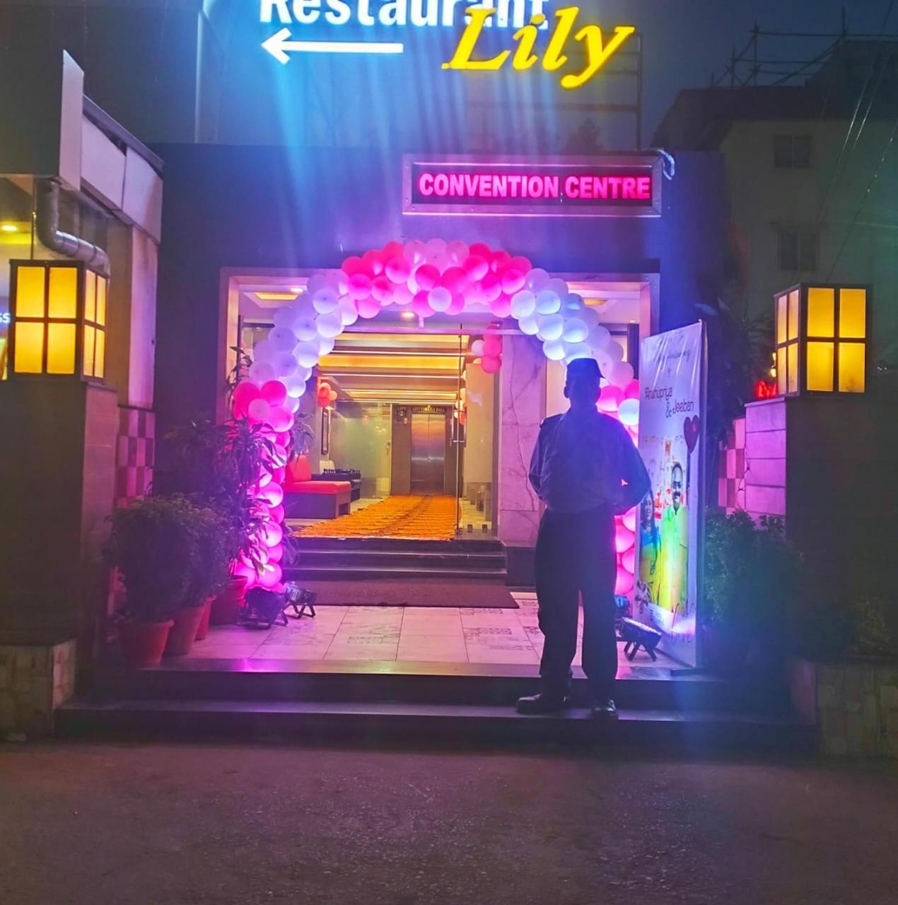 Hotel Pushpak Bhubaneswar Exterior foto
