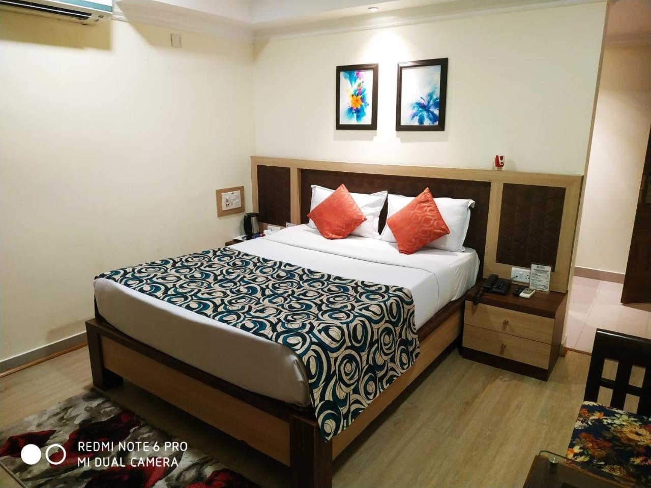 Hotel Pushpak Bhubaneswar Exterior foto