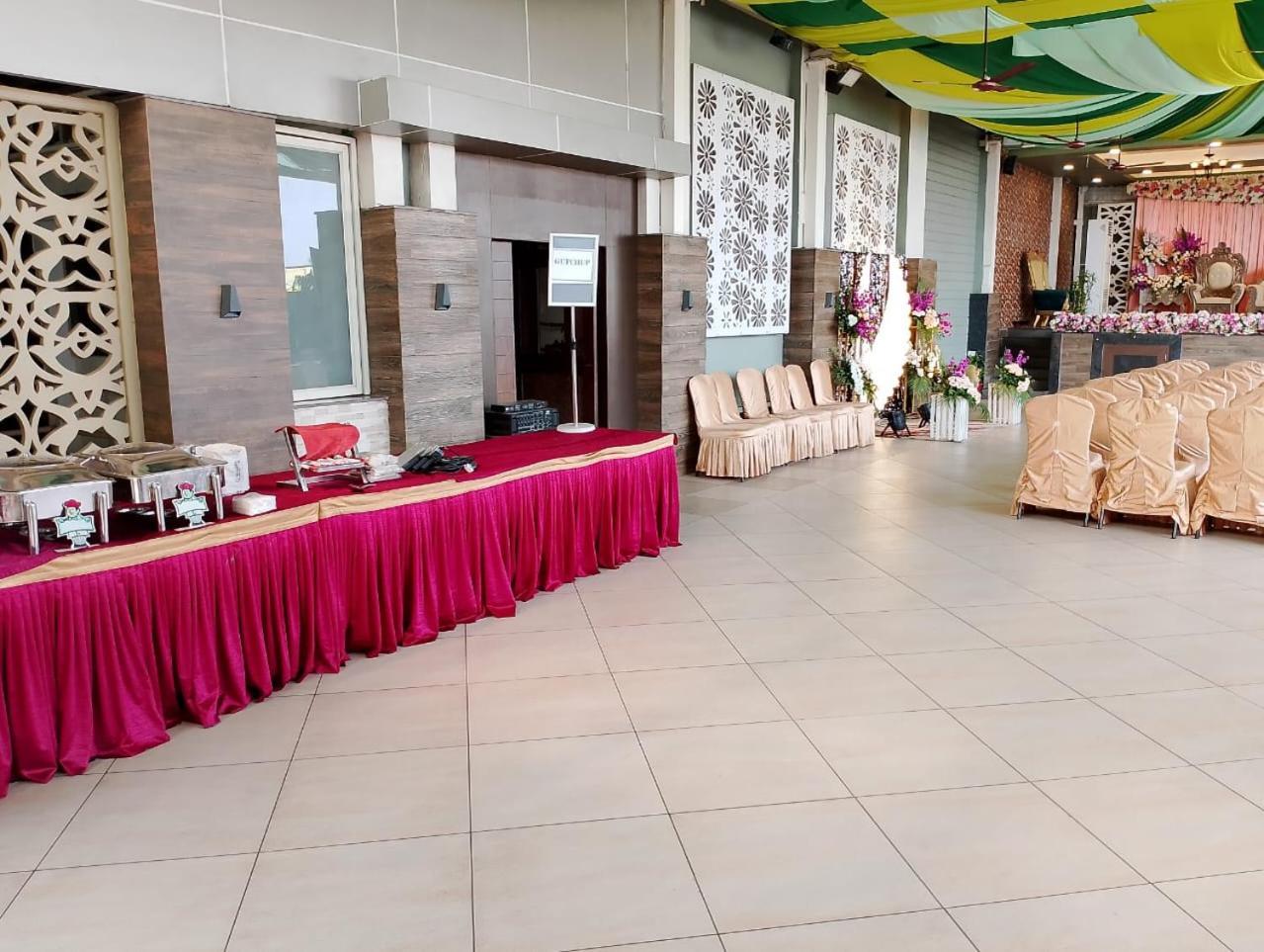Hotel Pushpak Bhubaneswar Exterior foto