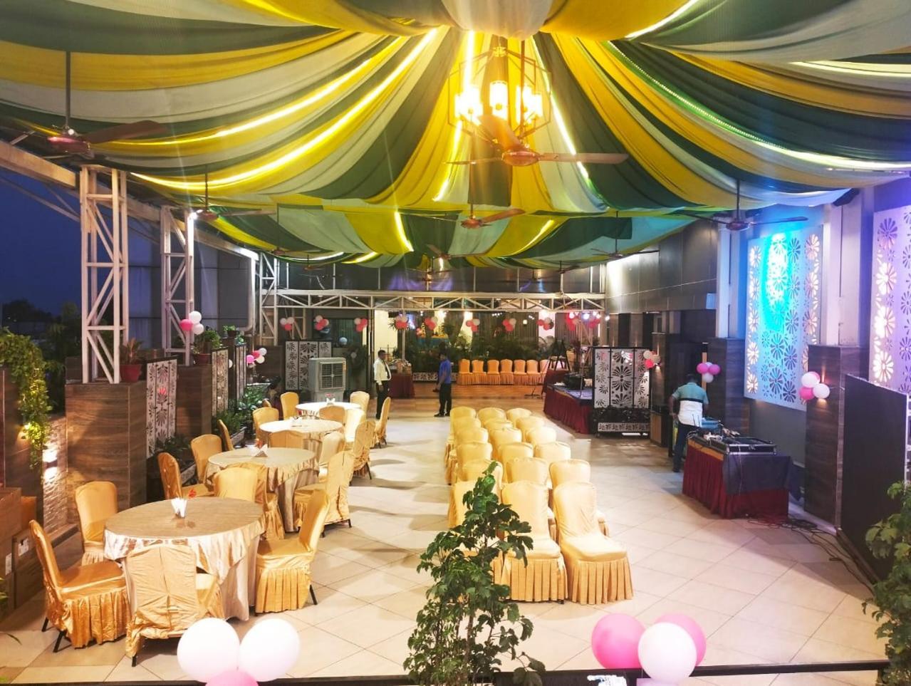 Hotel Pushpak Bhubaneswar Exterior foto