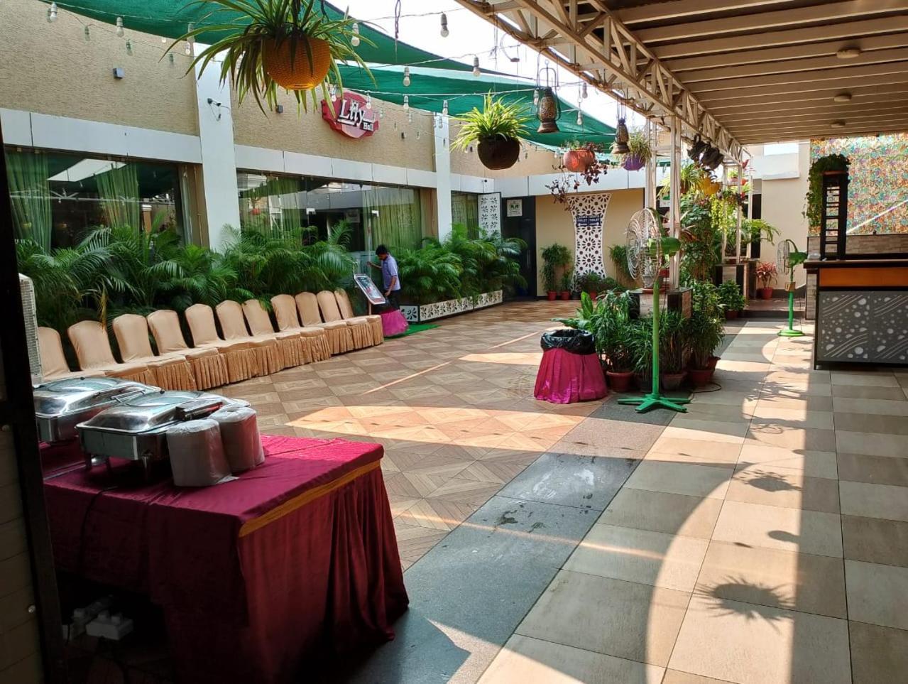 Hotel Pushpak Bhubaneswar Exterior foto
