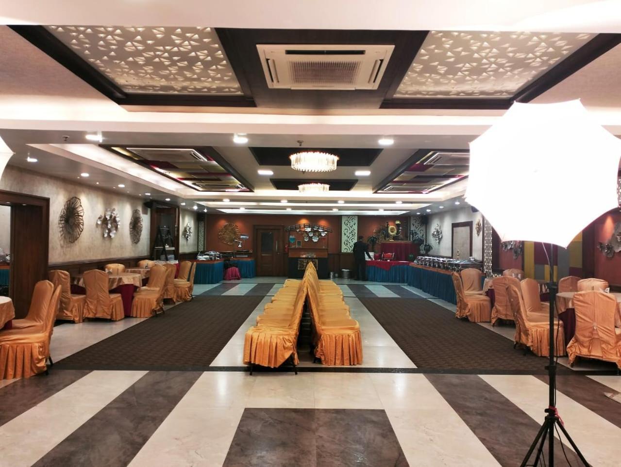 Hotel Pushpak Bhubaneswar Exterior foto