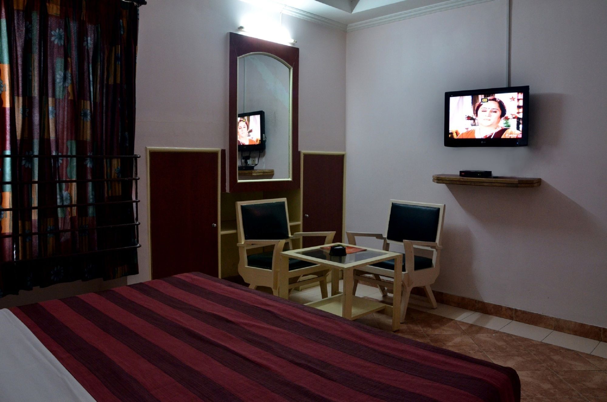 Hotel Pushpak Bhubaneswar Exterior foto